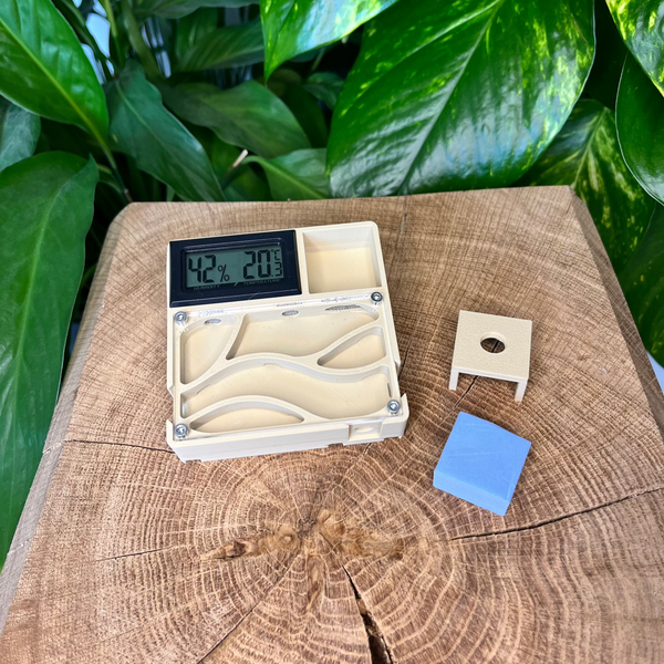 Nid 80x80 avec capteur et système d'hydratation - Design Moderne La Petite Fourmi