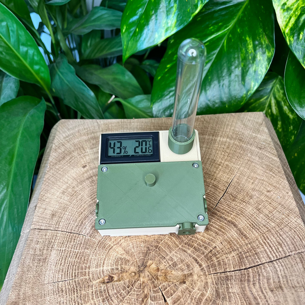 Nid 80x80 avec capteur et système d'hydratation - Design Moderne La Petite Fourmi