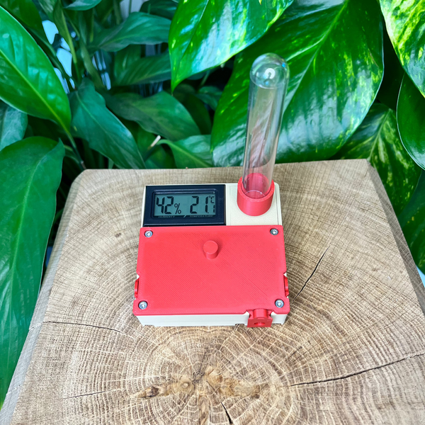 Nid 80x80 avec capteur et système d'hydratation - Design Moderne La Petite Fourmi