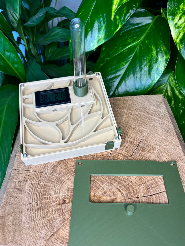 Nid 120x120 avec capteur et système d'hydratation - La Petite Fourmi