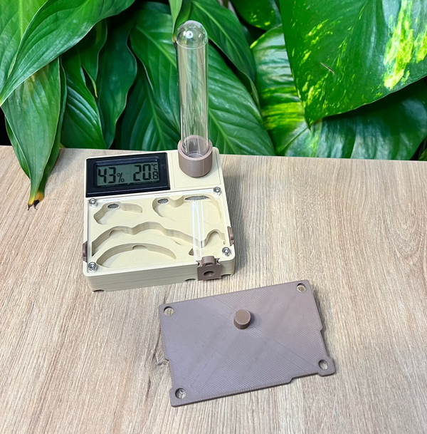 Nid 80x80 avec capteur et système d'hydratation - Design Nature La Petite Fourmi