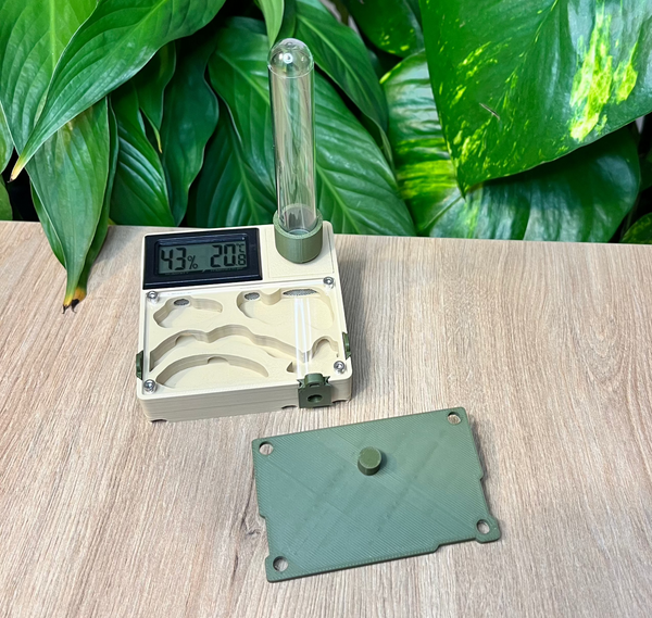 Nid 80x80 avec capteur et système d'hydratation - Design Nature La Petite Fourmi