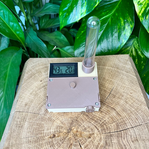 Nid 80x80 avec capteur et système d'hydratation - Design Moderne La Petite Fourmi